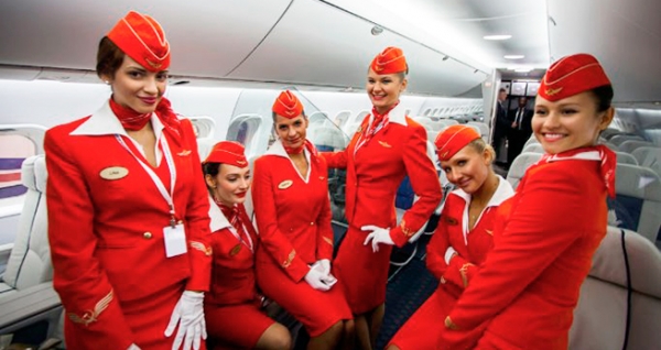 Снятая с рейса "Аэрофлота" Алиса Аршавина предлагала бортпроводникам взятку <!--more--/>и угрожала тюрьмой