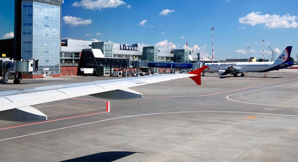 В аэропорту Екатеринбурга стюард «Уральских авиалиний» спас жизнь подростку