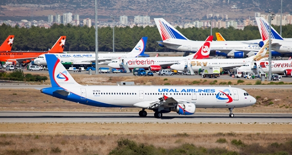 Призрак "Трансаэро": сколько авиакомпаний переживут лето?