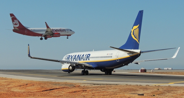 Ryanair обвинил обанкротившуюся авиакомпанию Air Berlin в сговоре с правительством Германии и Lufthansa