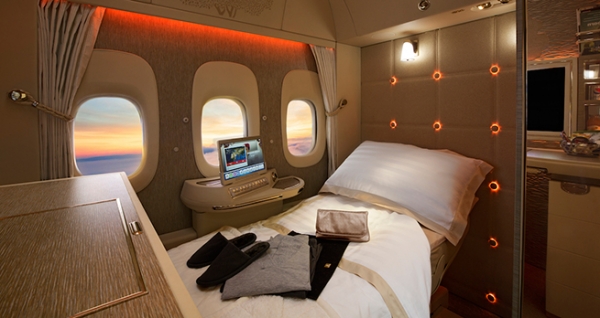 Первый класс в Emirates стал ещё круче: авиакомпания предлагает пассажирам отдельные комнаты в самолете
