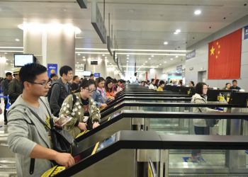 Аэропорт Шанхая вновь лидирует в КНР по числу пассажиров международных направлений