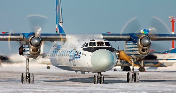 Ан-24 совершил посадку на одном двигателе в Якутске