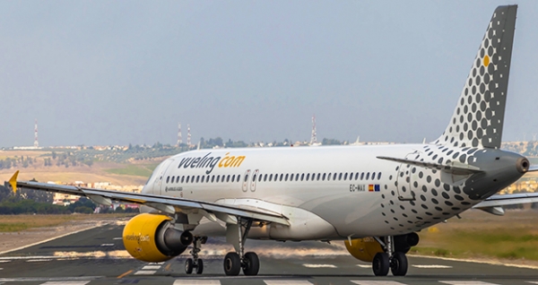 Авиакомпания Vueling отменяет более 200 рейсов из-за забастовки пилотов
