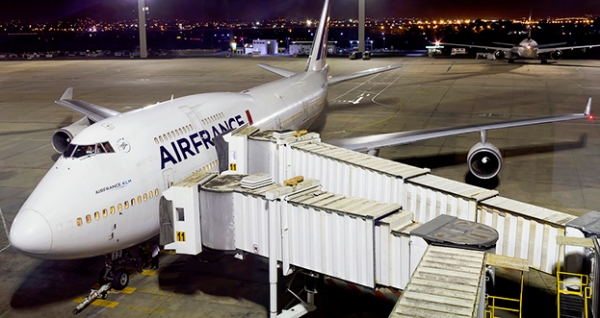 Власти Франции заявили, что не намерены оплачивать долги Air France