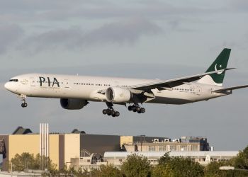Пакистан продлил приостановку международных рейсов до середины мая