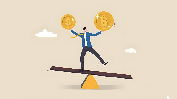 Тарифы Трампа возродили дискуссию о закате доллара и расцвете биткоина