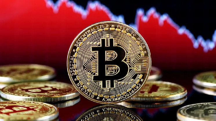 Крипторынок потерял $100 млрд за выходные: паника или здоровая коррекция?